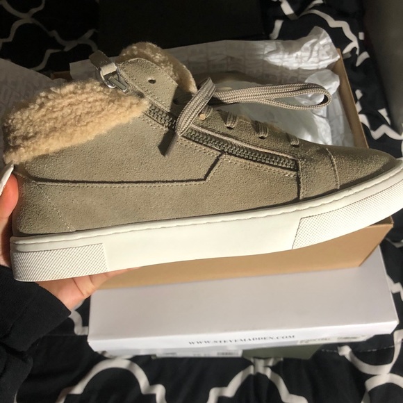 Steve Madden kameo taupe sued shoes - Picture 3 of 4